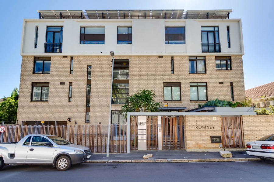 To Let 1 Bedroom Property for Rent in Green Point Western Cape